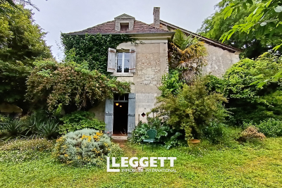 Maison &agrave; vendre &agrave; BOURDEILLES  - 9 pi&egrave;ces - 220 m&sup2; 