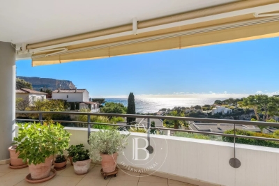 Apartment for sale in CASSIS  - 4 rooms - 134 m&sup2; 