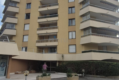 Appartement à vendre à FRÉJUS  - 1 pièces - 27 m² 