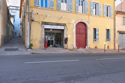 Commerce &agrave; vendre &agrave; DRAGUIGNAN   - 220 m&sup2; 
