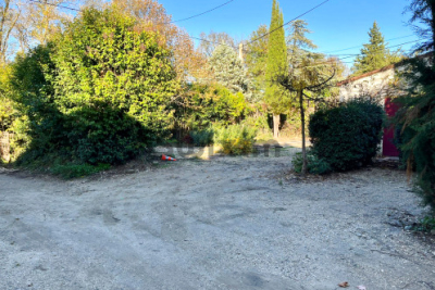 terrain à vendre à ST-ÉTIENNE-DU-GRÈS Cabassud-Mireille Lauze  - 372 m² 