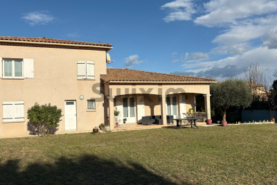 Maison à vendre terrain roussillon