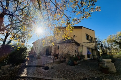 Maison à vendre maisons en pierre a vendre dans les alpes maritimes 