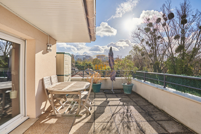 Appartement &agrave; vendre &agrave; NOISY LE GRAND  - 5 pi&egrave;ces - 104 m&sup2; 