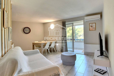 Appartement &agrave; vendre &agrave; BORMES-LES-MIMOSAS  - 2 pi&egrave;ces - 42 m&sup2; 