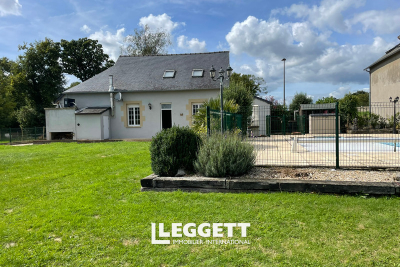Maison &agrave; vendre &agrave; PLOUGUENAST-LANGAST  - 7 pi&egrave;ces - 131 m&sup2; 
