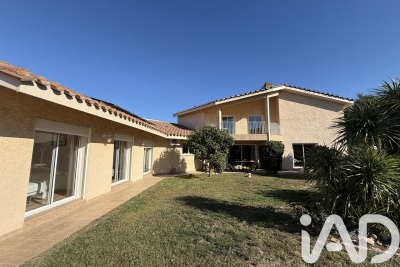 Maison à vendre terrain roussillon