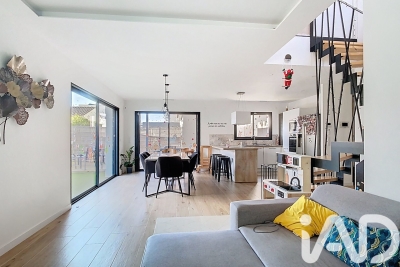 Maison à vendre terrain roussillon