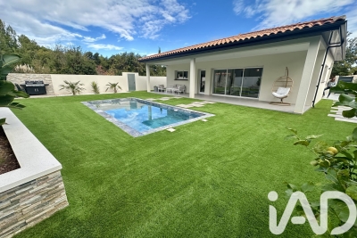 Maison à vendre terrain roussillon