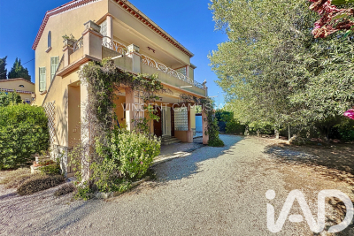 Maison à vendre à SANARY-SUR-MER  - 5 pièces - 133 m² 