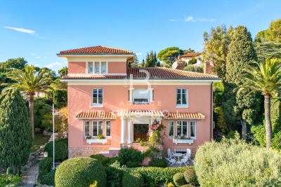 Maison &agrave; vendre &agrave; VILLEFRANCHE-SUR-MER  - 7 pi&egrave;ces - 192 m&sup2; 