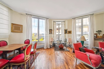 Apartment for sale in PARIS 16EME  - 2 rooms - 60 m² 