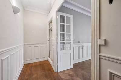 Apartment for sale in PARIS 15EME  - 3 rooms - 61 m² 