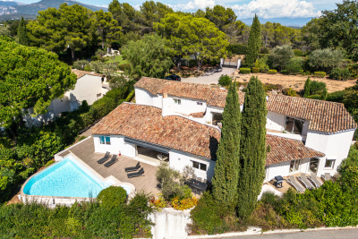 Maison à vendre à Mouans-Sartoux  - 10 pièces 587 m² 