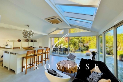 Maison &agrave; vendre &agrave; Biarritz  - 9 pi&egrave;ces 301 m&sup2; 