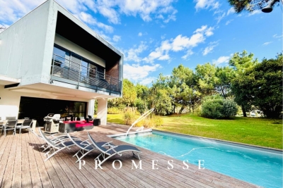 Maison à vendre à ANGLET  - 8 pièces - 390 m² 