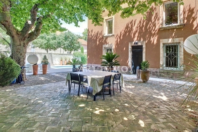 Maison à vendre à CAUMONT-SUR-DURANCE  - 8 pièces - 180 m² 