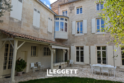 Maison à vendre à NIORT Sud Ribray - 18 pièces - 538 m² 