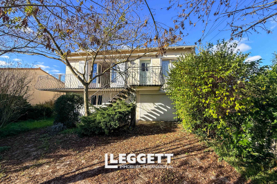 Maison à vendre à FOURAS  - 8 pièces - 187 m² 