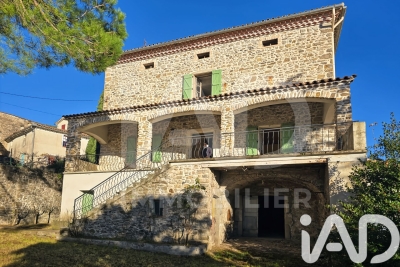 Maison à vendre avec jardin gard gard 