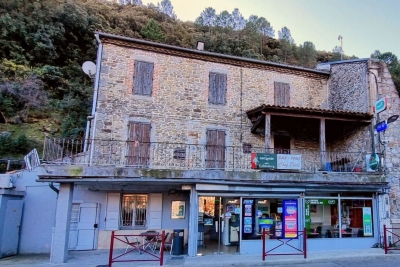 Commerce à vendre plusieurs logements la garde 