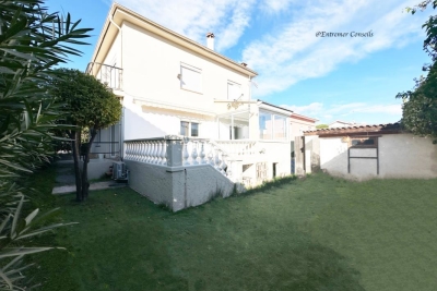 Maison &agrave; vendre &agrave; VILLENEUVE-LOUBET  - 6 pi&egrave;ces - 194 m&sup2; 