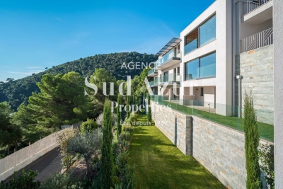 Maison à vendre à EZE  - 8 pièces - 400 m² 