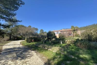 Maison à vendre à LE VAL  - 4 pièces - 107 m² 