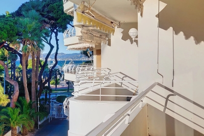 Apartment for sale in CANNES  - 3 rooms - 94 m&sup2; 