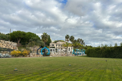 Maison &agrave; vendre &agrave; VALLAURIS  - 10 pi&egrave;ces - 760 m&sup2; 