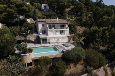 Maison &agrave; vendre vue mer panoramique bormes les mimosas 