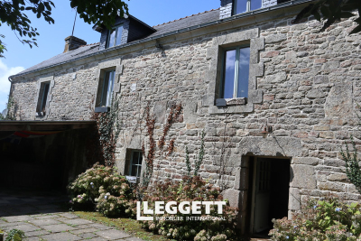 Maison &agrave; vendre &agrave; ST CARADEC TREGOMEL  - 11 pi&egrave;ces - 202 m&sup2; 