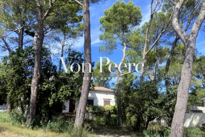 Maison &agrave; vendre &agrave; VILLENEUVE-LÈS-AVIGNON  - 5 pi&egrave;ces - 2460 m&sup2; 