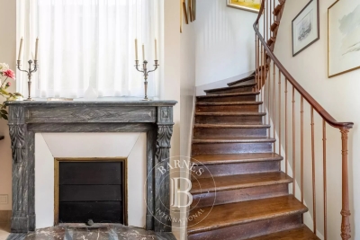 Maison &agrave; vendre &agrave; VERSAILLES Notre Dame - 8 pi&egrave;ces - 235 m&sup2; 