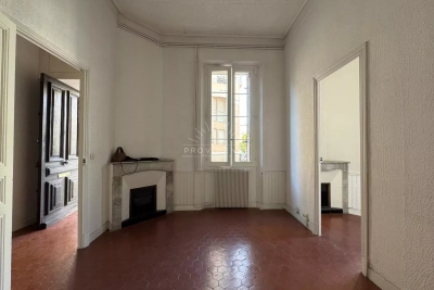 Commerce &agrave; louer &agrave; CANNES  - 2 pi&egrave;ces - 53 m&sup2; 