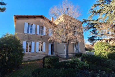 Maison à vendre à PERTUIS  - 6 pièces - 212 m² 