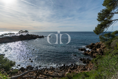 Maison &agrave; vendre &agrave; BANDOL  - 9 pi&egrave;ces - 177 m&sup2; 
