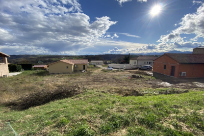 terrain à vendre à COLOMBIER LE CARDINAL   - 809 m² 