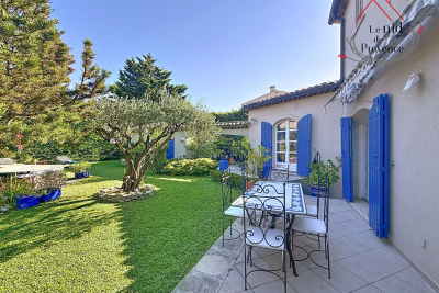 Maison à vendre à ST-SATURNIN-LÈS-AVIGNON  - 5 pièces - 140 m² 