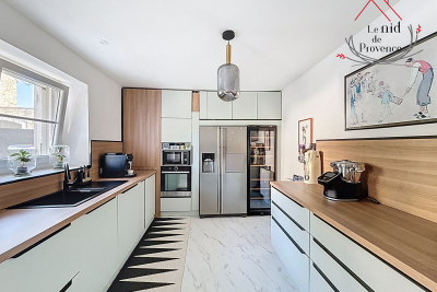 Maison à vendre à JONQUERETTES  - 6 pièces - 259 m² 