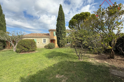 Maison à vendre à PERNES-LES-FONTAINES  - 4 pièces - 135 m² 