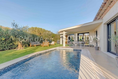 House for sale in STE-MAXIME  - 5 rooms - 167 m² 