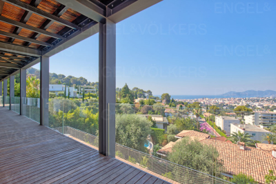 House for sale in LE CANNET  - 8 rooms - 273 m² 