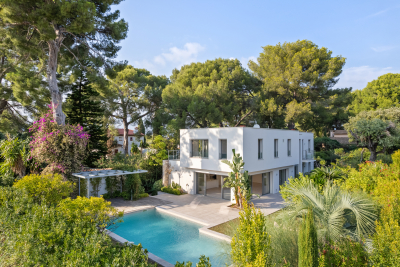 Maison à vendre à CAP D'ANTIBES  - 6 pièces - 228 m² 