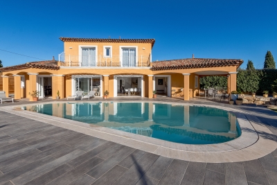 House for sale in PUGET-SUR-ARGENS  - 6 rooms - 154 m² 