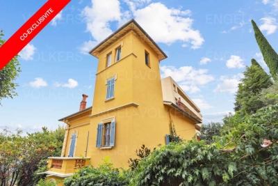 House for sale in GRASSE  - 6 rooms - 218 m² 