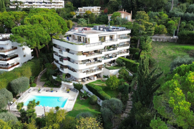Apartment for sale in CANNES  - 3 rooms - 107 m² 