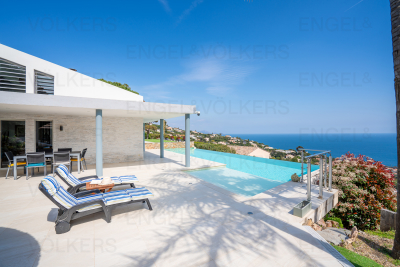 Property for sale in LES ISSAMBRES  - 6 rooms - 180 m&sup2; 