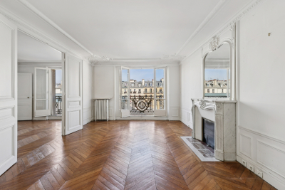 Appartement à vendre à PARIS 11EME  - 4 pièces - 122 m² 