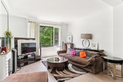 Apartment for sale in NEUILLY SUR SEINE Pasteur - 2 rooms - 64 m² 